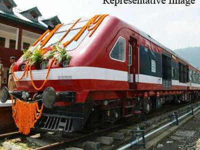 मुंबई से दिल्ली के लिए नॉन स्टॉप ए.सी. प्रीमियम ट्रेन