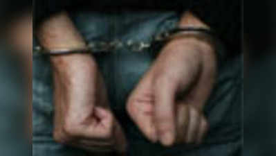 ठाणे में दिनदहाड़े लूट, तीन लुटेरे गिरफ्तार, एक फरार