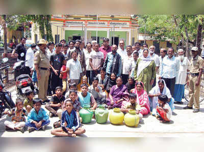 ಕುಡಿವ ನೀರಿಗೆ ಆಗ್ರಹಿಸಿ ಪ್ರತಿಭಟನೆ