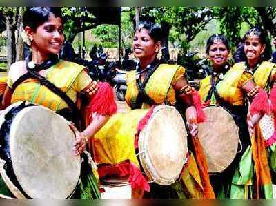 ಹೆಣ್ಮಕ್ಕಳ ಡೊಳ್ಳು ಕುಣಿತದ ಝಲಕ್