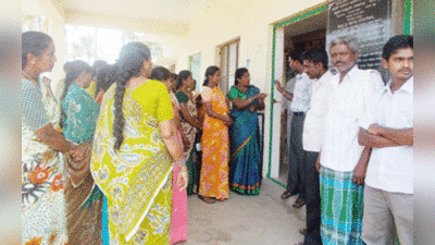 ನೀರಿಗಾಗಿ ನಾರಿಯರ ಪ್ರತಿಭಟನೆ