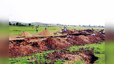 ಮರಳು ದಂಧೆಗೆ ಬರಗಿ ಕೆರೆ ಬರಿದು