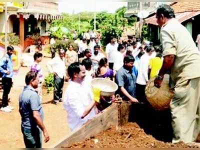 ಧಾಮಣೆಗೆ ಧಾವಿಸಿದ ಆಡಳಿತ: ಶ್ರಮದಾನಿಗಳಾದ ಅಧಿಕಾರಿಗಳು