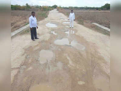 ಹದಗೆಟ್ಟಿರುವ ರಸ್ತೆ ದುರಸ್ಥಿಗೆ ಆಗ್ರಹ