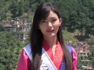 तेंजिन यांगजुम के सिर मिस तिब्बत-2014 का ताज