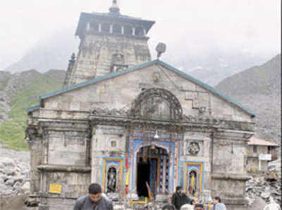 एक साल के बाद भी मंदिर की हालत वैसी ही