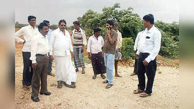 ಹೊಲಕ್ಕೆ ನೀರು ಸಂಪರ್ಕ ಕಡಿತ