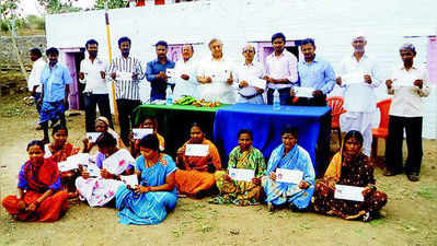 ಕಟ್ಟಡ ಕಾರ್ಮಿಕರಿಗೆ ಗುರುತಿನ ಚೀಟಿ ವಿತರಣೆ