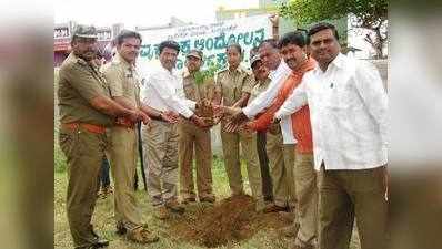 ಸಸಿ ನೆಡುವ ಜತೆ ಪೋಷಿಸುವ ಕೆಲಸವಾಗಲಿ