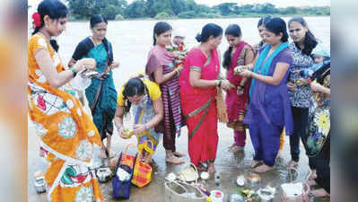 ತುಂಬಿದ ತುಂಗಭದ್ರೆಗೆ ಭಾಗೀರಥಿ ಪೂಜೆ