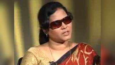 सब्यसाची पांडा की बजाय पुलिस ने किसी दूसरे को किया गिरफ्तार : सुभाश्री पांडा