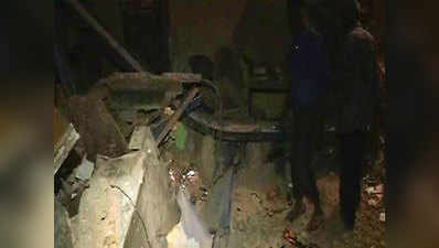ओखला में बिल्डिंग गिरी, 1 की मौत
