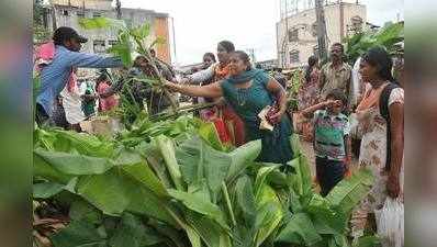 ಬೆಲೆ ಏರಿಕೆ ಮಧ್ಯೆ ವರಮಹಾಲಕ್ಷ್ಮಿ ಸಡಗರ