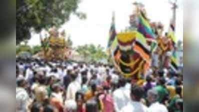 ಹೆಗ್ಗಡಹಳ್ಳಿ: ಪಾರ್ವತಾಂಬ, ನಂಜುಂಡೇಶ್ವರ ರಥೋತ್ಸವ