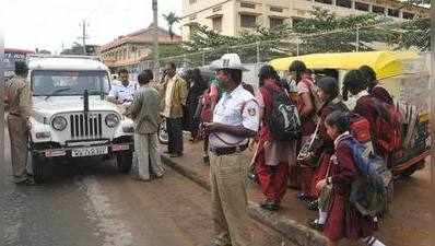 ಆಟೋ, ವ್ಯಾನ್‌ನಲ್ಲಿ ಅಧಿಕ ಮಕ್ಕಳು: ಪೊಲೀಸ್ ಕಾರ್ಯಾಚರಣೆ