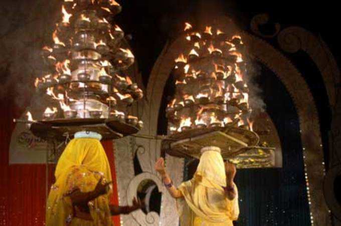 ताज में कला का राज