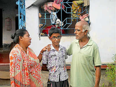 অর্থসঙ্কটে অনিশ্চিত সম্রাটের জীবন