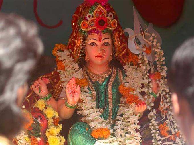आपकी हर समस्या को दूर करें मां दुर्गा के ये मंत्र