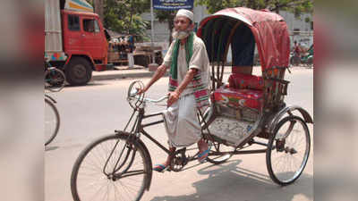 বয়স্ক রিকশাচালকদের পুজো দেখাবে পুলিশ