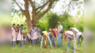 ಕೇತನ ಹಳ್ಳಿಯಲ್ಲಿ  ವಿದ್ಯಾರ್ಥಿಗಳ ಶ್ರಮದಾನ