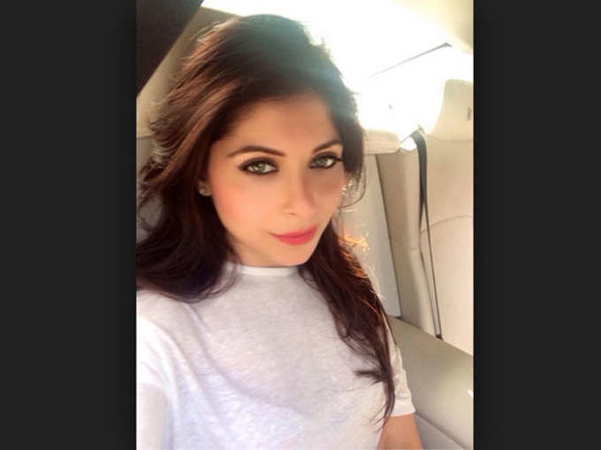 kanika-kapoor.jpg