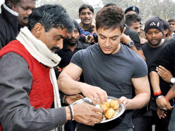 ...जब आमिर खान ने थाली भरकर खाया लिट्टी-चोखा