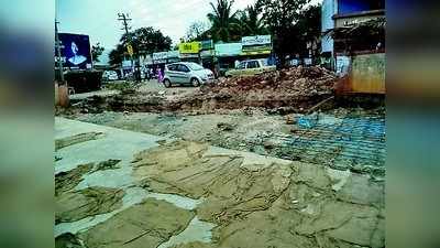 ಪರ್ಸೆಂಟೆಜ್ ಸಮರ:ಬಸ್ ನಿಲ್ದಾಣ  ಕಾಮಗಾರಿ ಸ್ಥಗಿತ