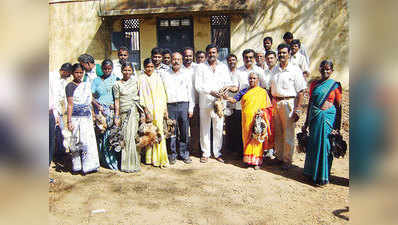 ಗ್ರಾಮೀಣ ಮಹಿಳೆಯರಿಗೆ ಗಿರಿರಾಜ ಕೋಳಿ