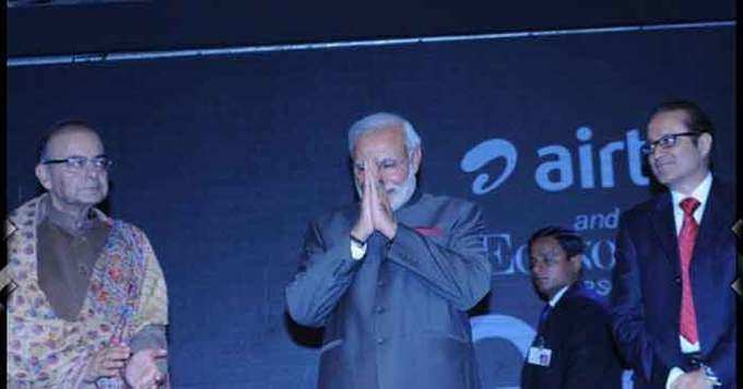 समारोह की शोभा बढ़ाते हुए प्रधानमंत्री नरेंद्र मोदी