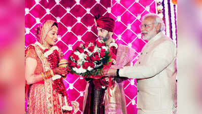 शत्रुघ्न सिन्हा के बेटे की शादी में पहुंचे पीएम मोदी