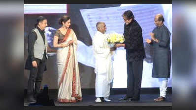 अमिताभ बच्चन ने मनाया डबल जश्न