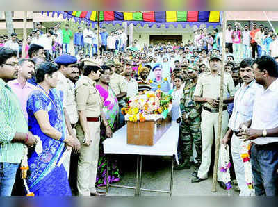 ಸಕಲ ಗೌರವದೊಂದಿಗೆ ಯೋಧನ ಅಂತ್ಯಸಂಸ್ಕಾರ