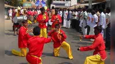 ‘ವಿದ್ಯಾಭ್ಯಾಸದ ಕಡೆ ಗಮನ ನೀಡಿ’