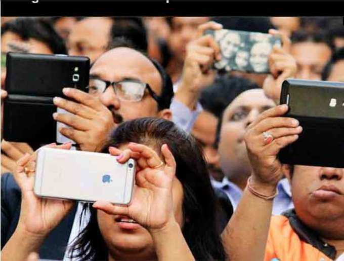 मोबाइल्स और इलेक्ट्रॉनिक गुड्स सस्ते