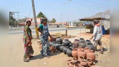 ಬೇಸಿಗೆಯಲ್ಲಿ ಬಡವರಿಗೆ ಮಣ್ಣಿನ ಮಡಿಕೆಗಳೇ ಫ್ರೀಜ್..!