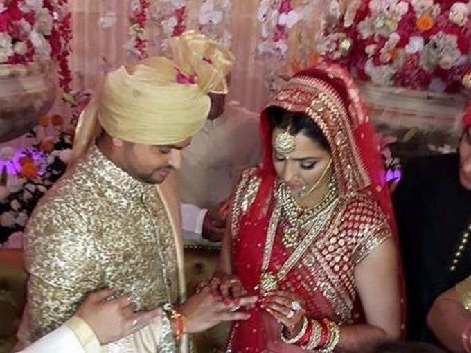 देखिए: सुरेश रैना की शादी की तस्वीरें