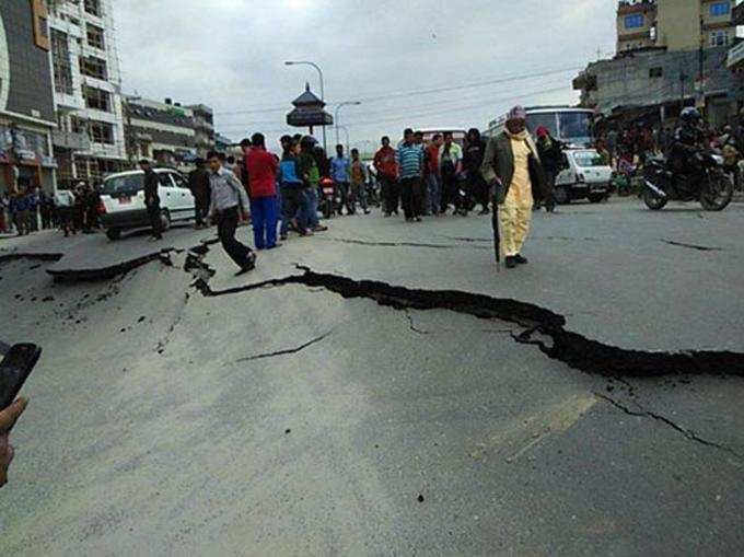 नेपाल में तेज भूकंप, भारत भी हिला