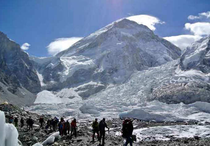 नेपाल के भूकंप से यूं हिला माउंट एवरेस्ट