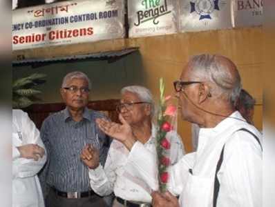 প্রবীণ-প্রবীণাদের নিরাপত্তায় বাড়তি গুরুত্ব নেই প্রণাম-এ