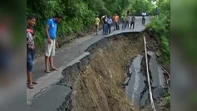 মিরিকের গান থামিয়েছে পাহাড়ের ধস