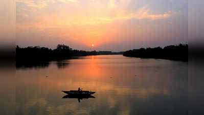 প্রকৃতির বর্ষাভেজা পাত্রে এক চুমুক