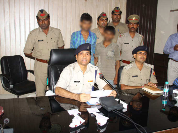 पुलिस की आसमानी नजर से पकड़े गए मनचले