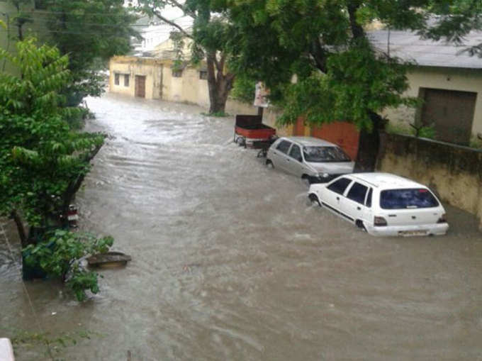 भारी बारिश के बाद महाकाल की नगरी में बाढ़