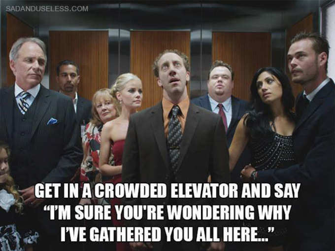 लिफ्ट में इस तरह लें लोगों के मजे!