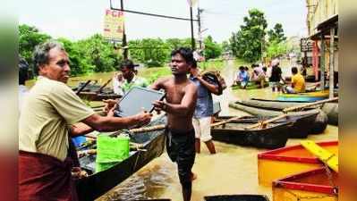 ত্রাণ না পেয়ে ক্ষোভ, সমস্যা মানছেন দেব