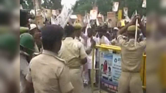 Protests turn violent in Patna, cops lob tear gas shells