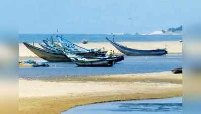 সমুদ্র, জেলেদের গ্রাম আর আপনি একা