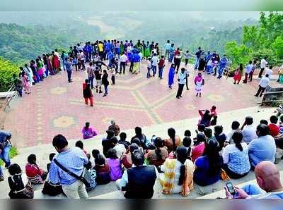 ಭೂರಮೆ ದೇವ ಸನ್ನಿಧಿ ಬಯಸಿ ಬಂದ ಕೊಡಗಿದು...