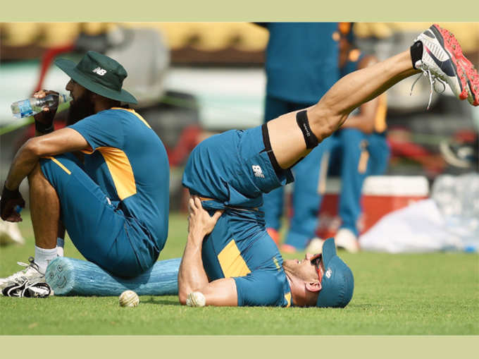देखें, क्रिकेटरों के प्रैक्टिस सेशन की रोचक तस्वीरें