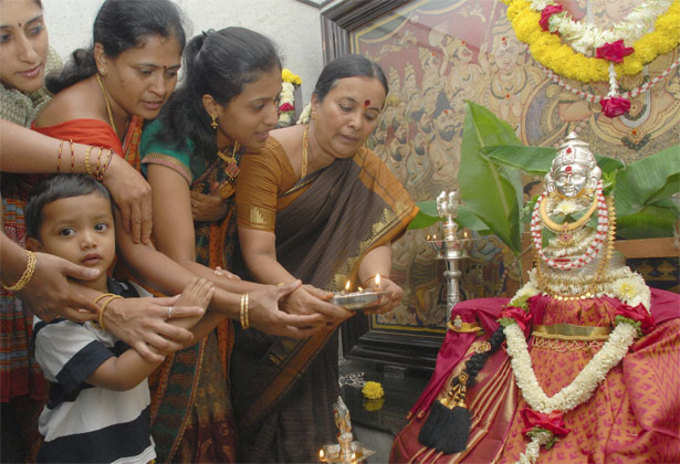 शरद पूर्णिमा: दिवाली से पहले मां लक्ष्मी को प्रसन्न करने का दिन